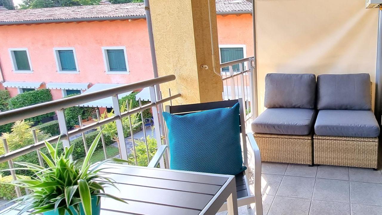 Ferienwohnung Dolce Blu Sirmione Rivoltella del Garda Exterior foto