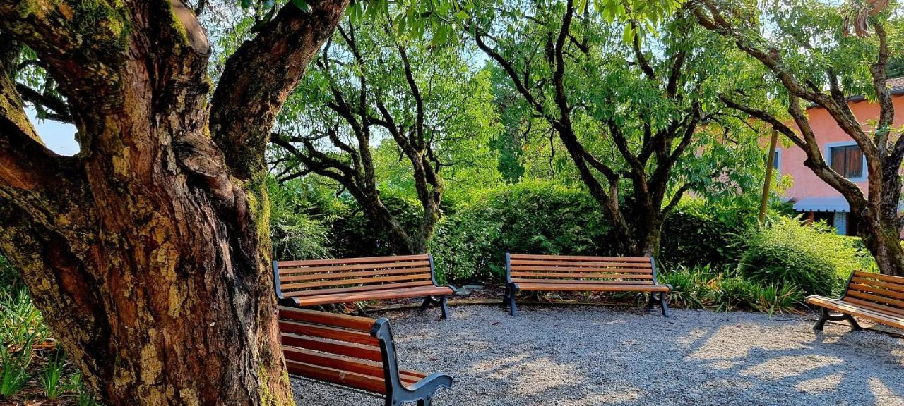 Ferienwohnung Dolce Blu Sirmione Rivoltella del Garda Exterior foto