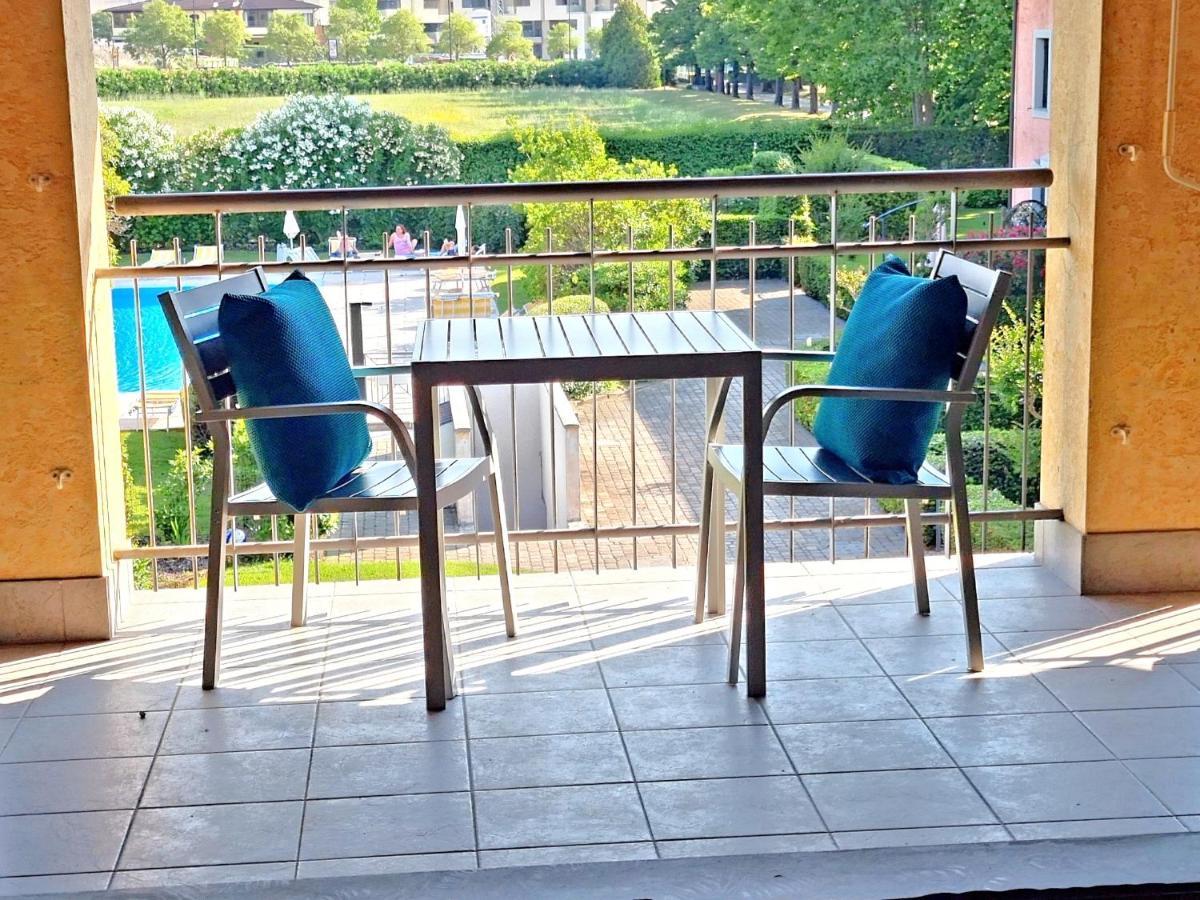 Ferienwohnung Dolce Blu Sirmione Rivoltella del Garda Exterior foto